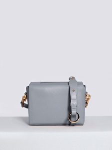 Bolso bandolera mujer mediano gris frontal bau isalda
