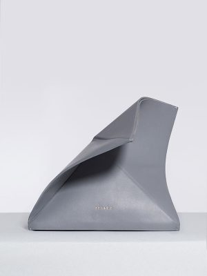 Bolso de piel grande para mujer gris frontal akira isalda