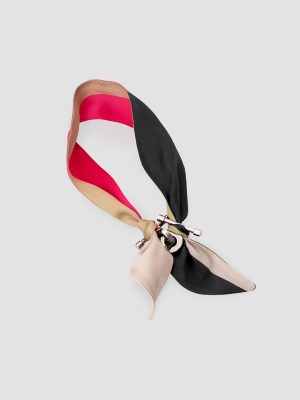 Collar de seda estampado fucsia brandon isalda