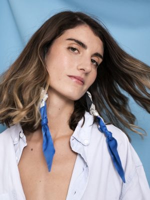 Pendientes de moda en seda estampado azul isis Isalda