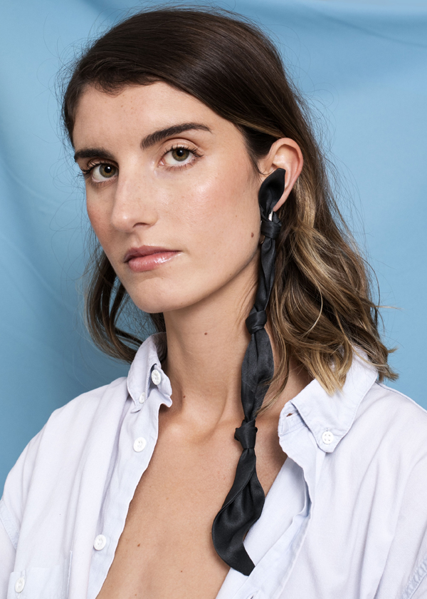 Isis Earrings | Black
